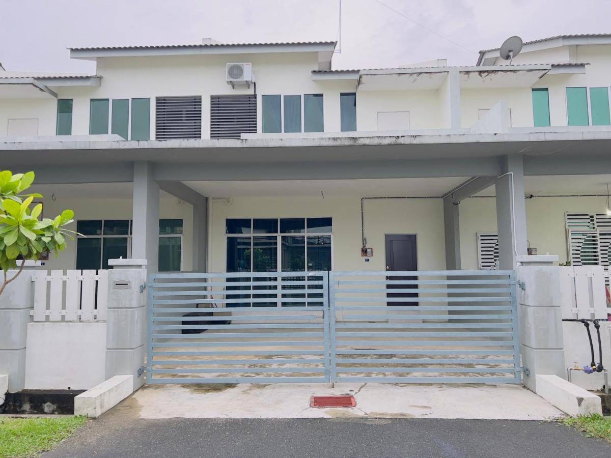 Noor Homestay Paddy View Kangar Kültér fotó